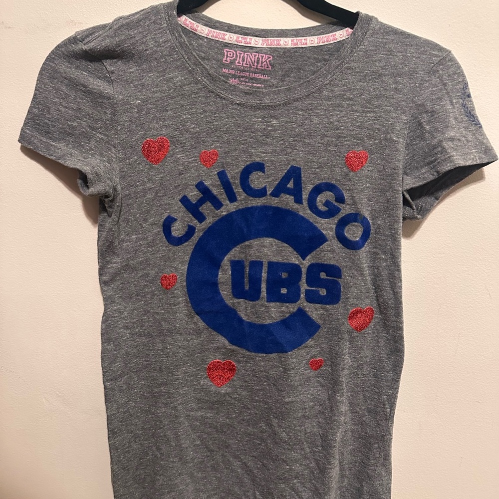 PINK Victoria's Secret Gray Chicago Cubs Tee X-Small